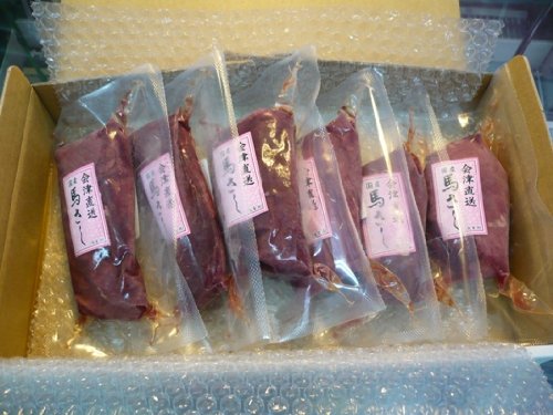 【業務用】会津馬刺し　モモ肉　１ｋｇ　（赤身刺し） 【天馬】 [その他]