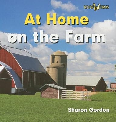 At Home on the Farm (Bookworms: At Home)