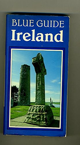 Blue Guide: Ireland by Ian Robertson