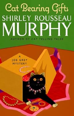 Cat Bearing Gifts (Joe Grey Mystery Book 18)