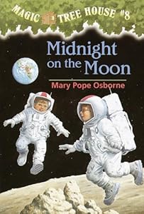 Midnight On The Moon (Turtleback School & Library Binding Edition) (Magic Tree House)