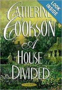 A House Divided; Large Print