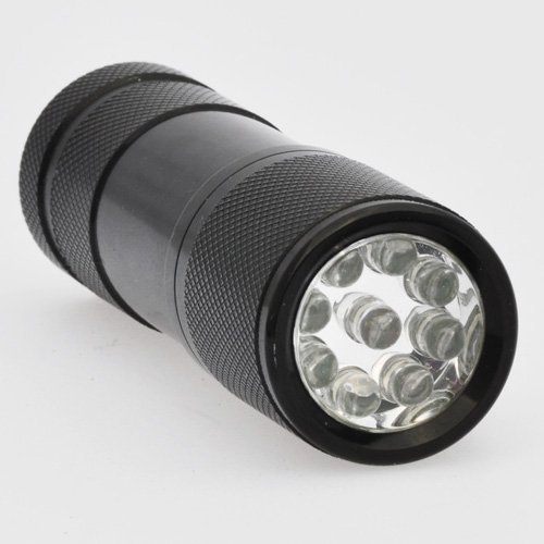 Ledwholesalers Gallium Indium Nitride 365 Nm Uv LED Ultra Violet 9 LED 3 AAA Blacklight Flashlight, 7301uv365 by LEDwholesalers