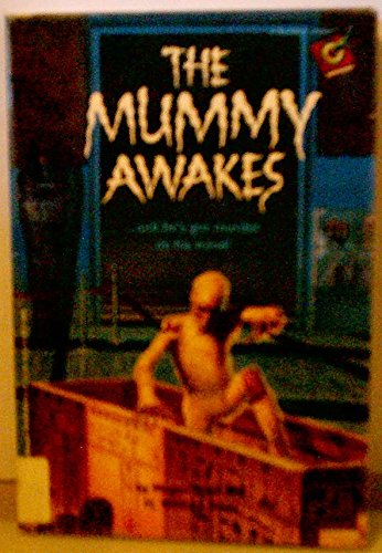 The Mummy Awakes! (Bullseye Chillers) by Megan Stine