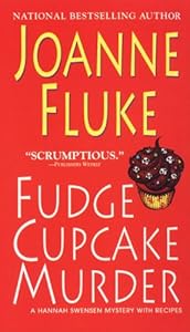 Fudge Cupcake Murder (Hannah Swensen series Book 5)