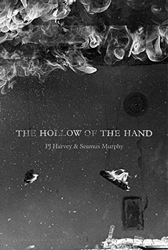Algopix Similar Product 11 - The Hollow of the Hand: Deluxe Edition