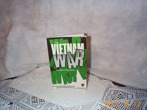 The Vietnam War: Opposing Viewpoints by David L. Bender