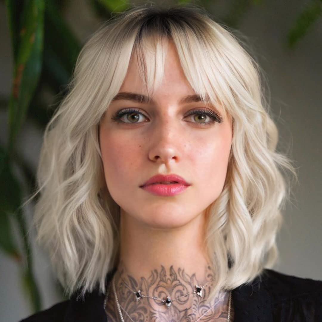 Kurze blonde Perücke für Frauen, natürliches Kunsthaar, Ombre-Bob-Perücke mit ordentlichem Pony, dunklem Ansatz für Alltag/Party/Cosplay (10 Zoll, Blond)._voghion.com