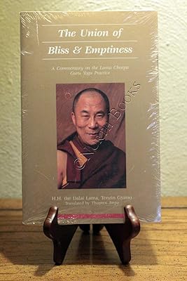 The Union of Bliss and Emptiness: A Commentary on Guru Yoga Practice