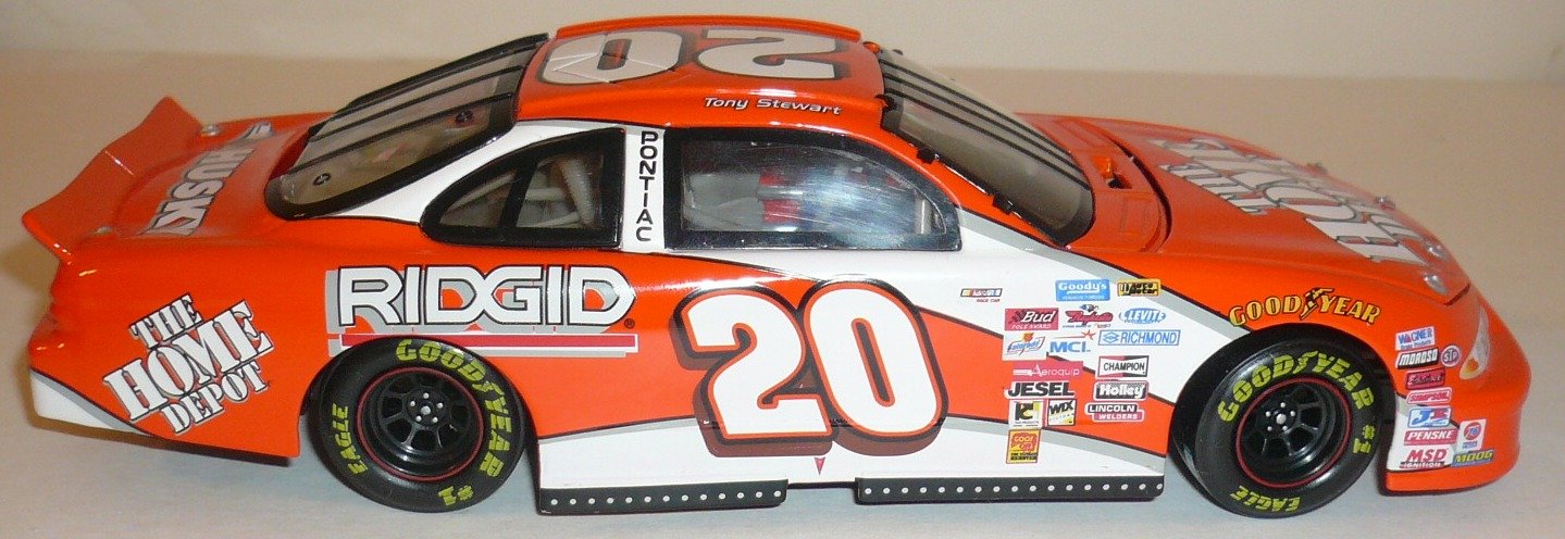 

1999 Limited Edition Tony Stewart #20 1:24 Scale Nascar Stock Car Bank