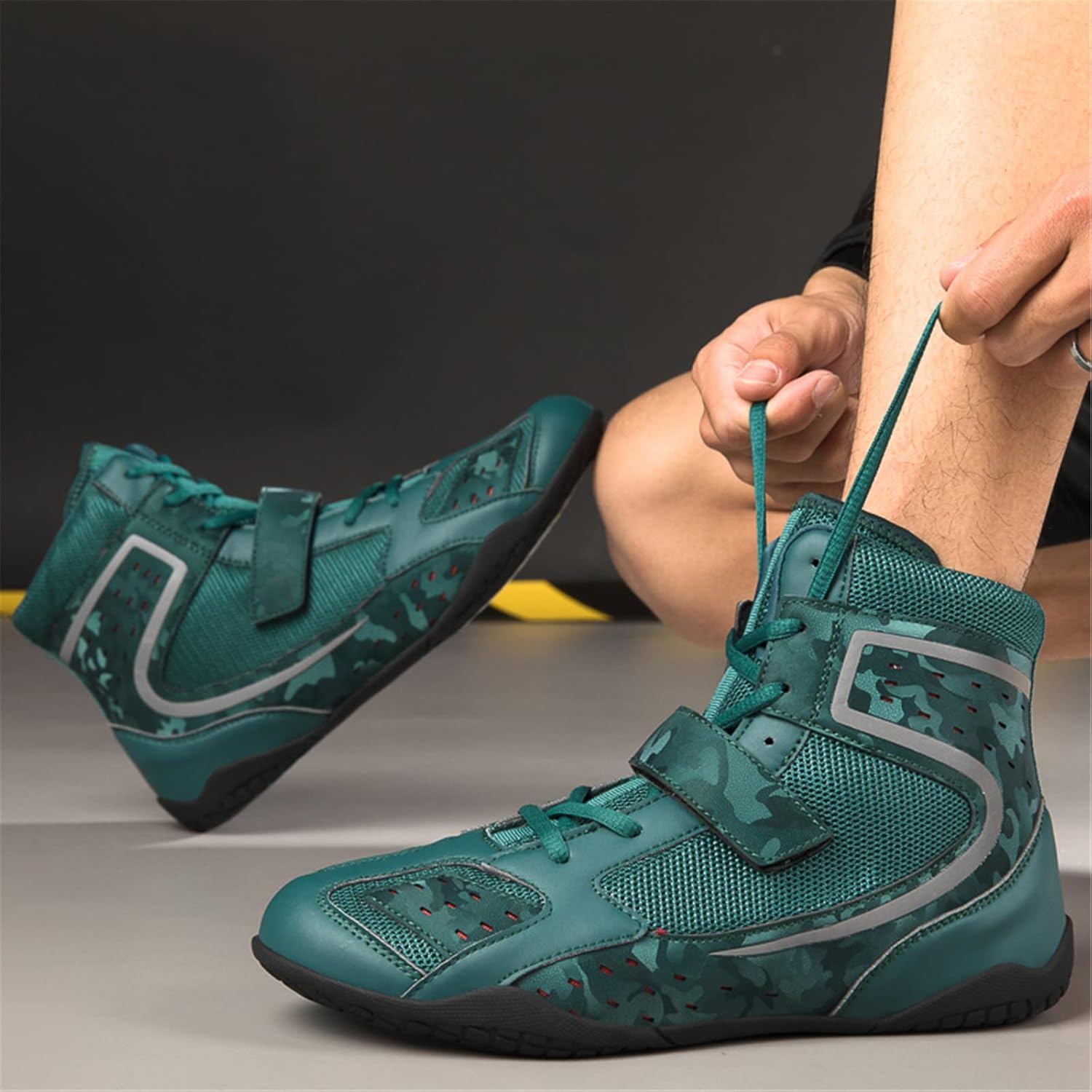 High Top Boxing Boots Comfortable Muay Thai Kickboxing Sparring Athletic Shoes Casual Fashion Sneakers_vogvips.com