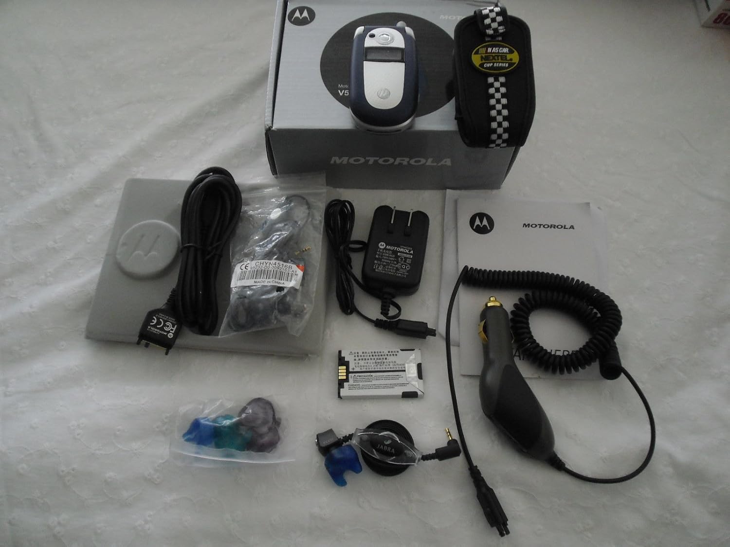 thumbnail image 2 of OEM Motorola SYN1631 Car Charger – For E815, V710, V60, V551 & More 2 of 2
