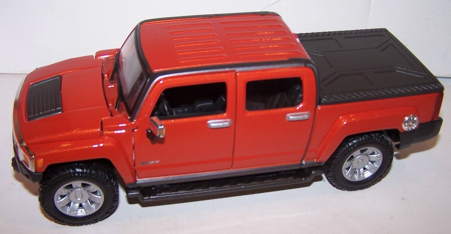 

Maisto 1/24 Scale Diecast 2009 Hummer H3t in Color Red