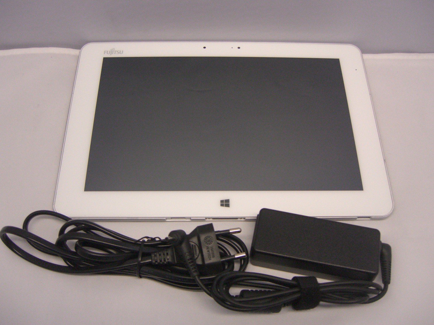 fujitsu stylistic q584 - tablet (1,46 ghz, intel atom, z3770, 4