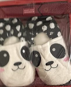 Books A Million Microveable Wheat Slippers Black/White