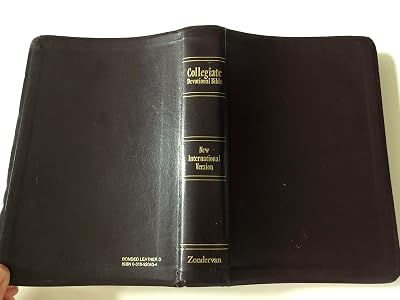 Collegiate Devotional Bible: Devotions for Knowing God and Discovering His Purpose for Your Life Bonded Leather, Black