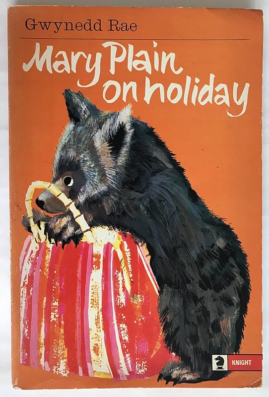 Mary Plain on Holiday (Knight Books) by Gwynedd Rae: