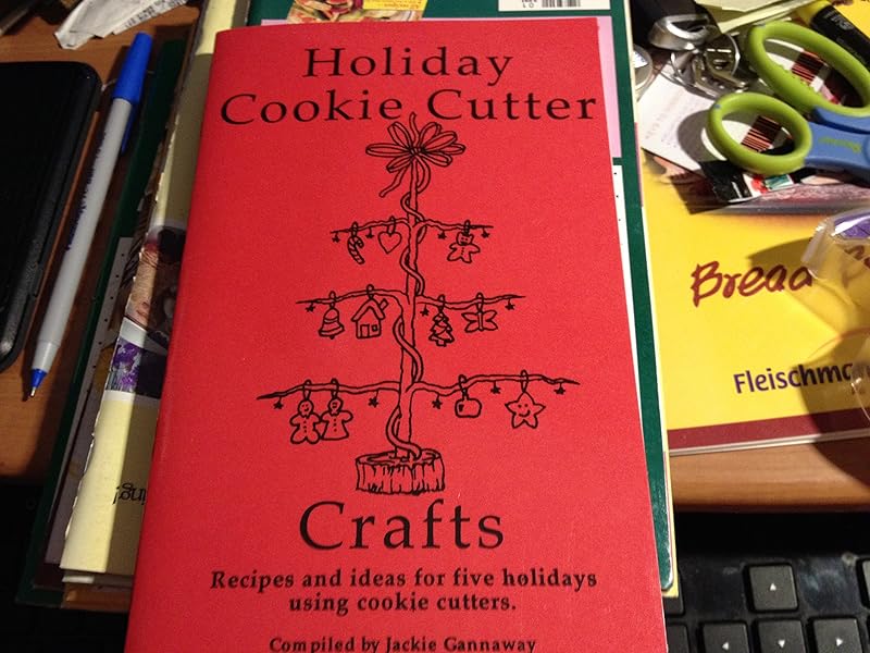 Holiday Cookie Cutter Crafts by Jackie Gannaway
