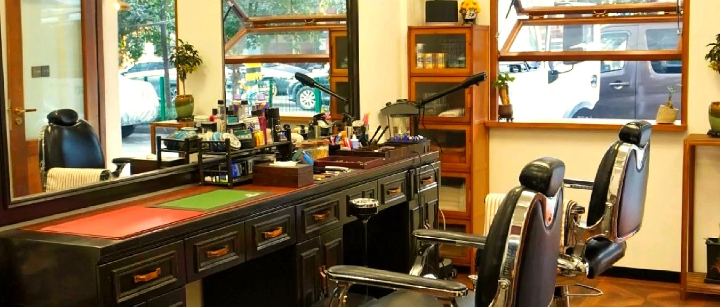 Kappers oefenhoofd heren met echt haar voor kniptraining_voghion.com